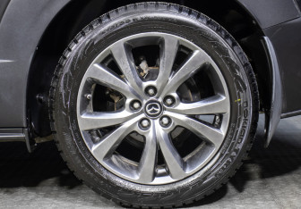 Подержанный автомобиль Mazda CX-30 2021 года (22 фото)