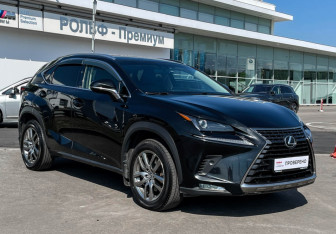 Подержанный автомобиль Lexus NX 2020 года (3 фото)