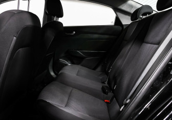 Подержанный автомобиль Hyundai Solaris Sedan 2017 года (11 фото)