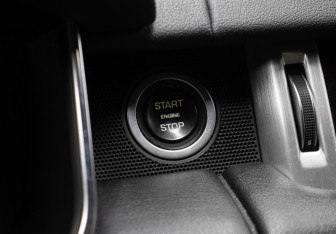 Подержанный автомобиль Land Rover Range Rover 2013 года (18 фото)