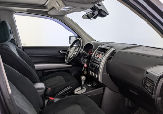 Подержанный автомобиль Nissan X-Trail 2013 года (13 фото)