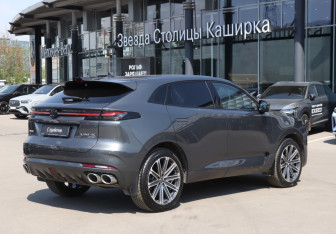 Подержанный автомобиль Changan UNI-K 2022 года (5 фото)