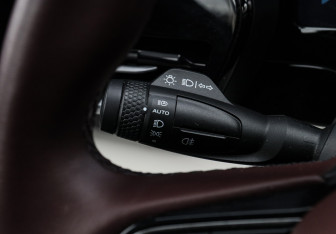 Подержанный автомобиль Geely Monjaro 2023 года (30 фото)