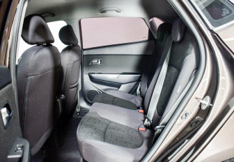 Подержанный автомобиль Kia Rio Hatchback 2015 года (7 фото)