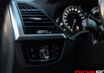 Подержанный автомобиль BMW X3 2019 года (17 фото)