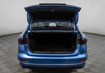 Подержанный автомобиль Geely Emgrand 2023 года (20 фото)