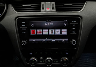 Подержанный автомобиль Skoda Octavia Liftback 2019 года (14 фото)