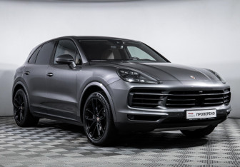 Подержанный автомобиль Porsche Cayenne 2019 года (3 фото)