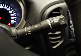 Подержанный автомобиль Nissan Juke 2013 года (15 фото)