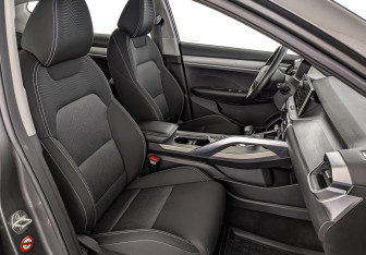 Подержанный автомобиль Geely Coolray 2023 года (24 фото)