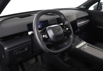 Подержанный автомобиль Omoda C7 2025 года (13 фото)