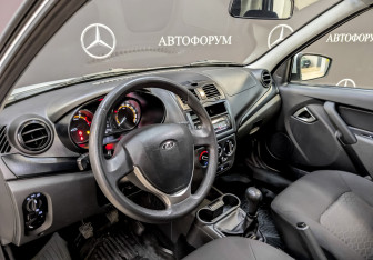Подержанный автомобиль LADA (ВАЗ) Granta Sedan 2023 года (15 фото)