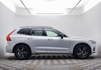 Подержанный автомобиль Volvo XC60 2020 года (4 фото)