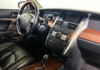 Подержанный автомобиль Nissan Teana 2007 года (9 фото)