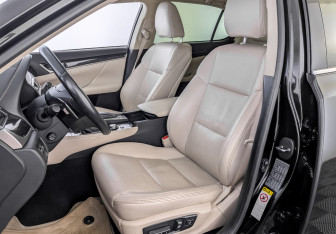 Подержанный автомобиль Lexus GS 2014 года (20 фото)