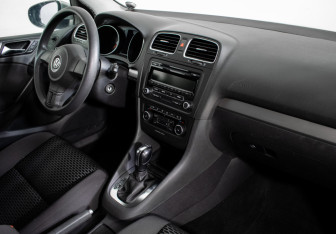 Подержанный автомобиль Volkswagen Golf Hatchback 2011 года (10 фото)