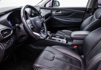 Подержанный автомобиль Hyundai Santa Fe 2018 года (10 фото)