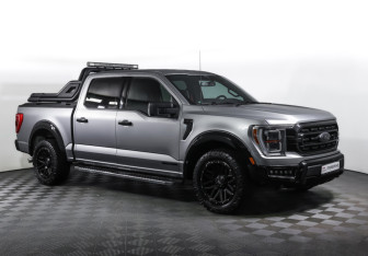 Подержанный автомобиль Ford F-150 2022 года (3 фото)