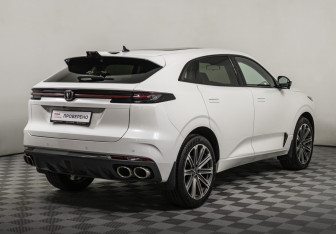 Подержанный автомобиль Changan UNI-K 2023 года (5 фото)