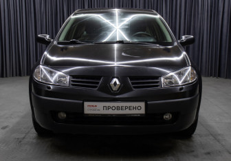Подержанный автомобиль Renault Megane Sedan 2005 года (2 фото)