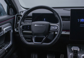 Подержанный автомобиль Jaecoo J7 2023 года (15 фото)