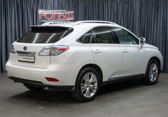 Подержанный автомобиль Lexus RX 2010 года (5 фото)