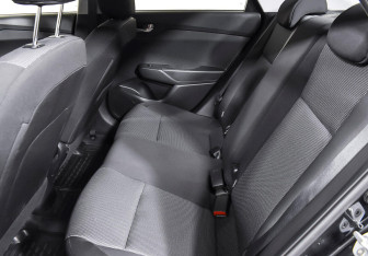 Подержанный автомобиль Hyundai Solaris Sedan 2021 года (16 фото)