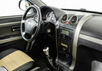 Подержанный автомобиль Volkswagen Passat Sedan 2009 года (7 фото)