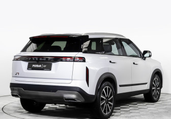 Подержанный автомобиль Jaecoo J7 2025 года (4 фото)