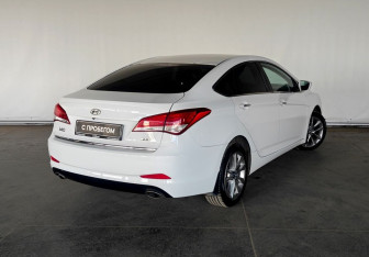 Подержанный автомобиль Hyundai i40 Sedan 2015 года (5 фото)