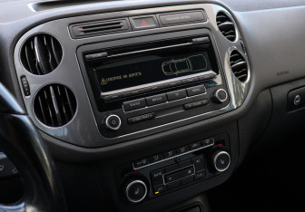 Подержанный автомобиль Volkswagen Tiguan 2012 года (11 фото)
