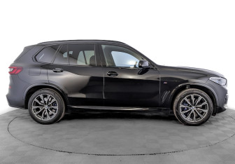 Подержанный автомобиль BMW X5 2020 года (4 фото)