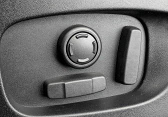 Подержанный автомобиль Land Rover Discovery Sport 2016 года (26 фото)