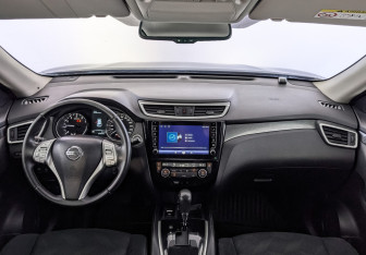 Подержанный автомобиль Nissan X-Trail 2016 года (14 фото)