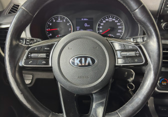 Подержанный автомобиль Kia Seltos 2020 года (13 фото)