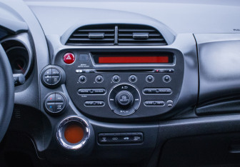 Подержанный автомобиль Honda Jazz 2012 года (14 фото)