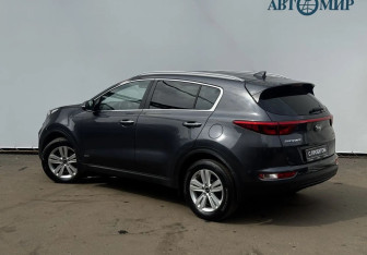 Подержанный автомобиль Kia Sportage 2017 года (6 фото)
