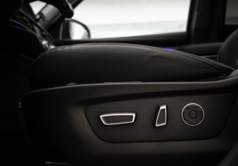 Подержанный автомобиль Changan CS95 2023 года (29 фото)