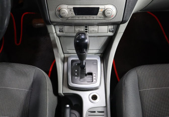 Подержанный автомобиль Ford Focus Sedan 2009 года (16 фото)