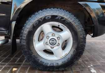 Подержанный автомобиль Nissan NP300 2010 года (13 фото)