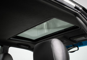 Подержанный автомобиль Toyota Highlander 2005 года (10 фото)