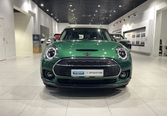 Подержанный автомобиль MINI Clubman Wagon 2021 года (2 фото)