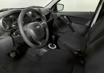 Подержанный автомобиль LADA (ВАЗ) Granta Sedan 2015 года (8 фото)