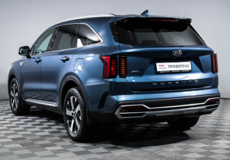 Подержанный автомобиль Kia Sorento 2021 года (7 фото)