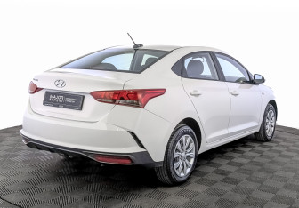 Подержанный автомобиль Hyundai Solaris Sedan 2021 года (5 фото)