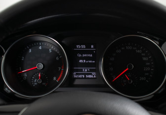 Подержанный автомобиль Volkswagen Jetta Sedan 2018 года (12 фото)