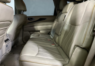 Подержанный автомобиль Infiniti JX 2013 года (10 фото)