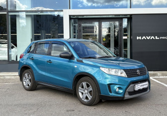 Подержанный автомобиль Suzuki Vitara 2017 года (3 фото)