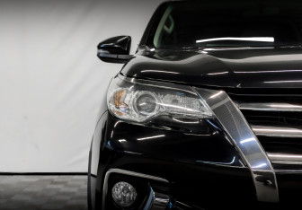 Подержанный автомобиль Toyota Fortuner 2019 года (17 фото)