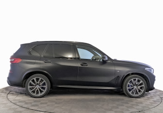 Подержанный автомобиль BMW X5 2019 года (4 фото)